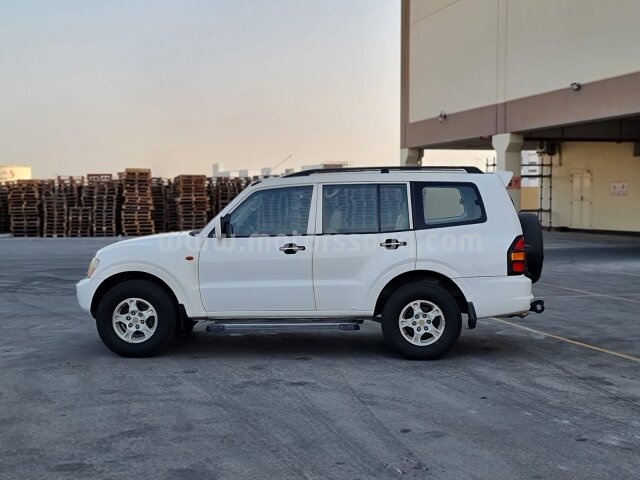 2002 Mitsubishi Pajero
