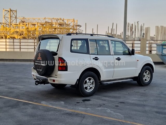 2002 Mitsubishi Pajero