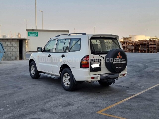 2002 Mitsubishi Pajero