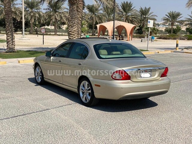 2009 جاغوار إف بايس