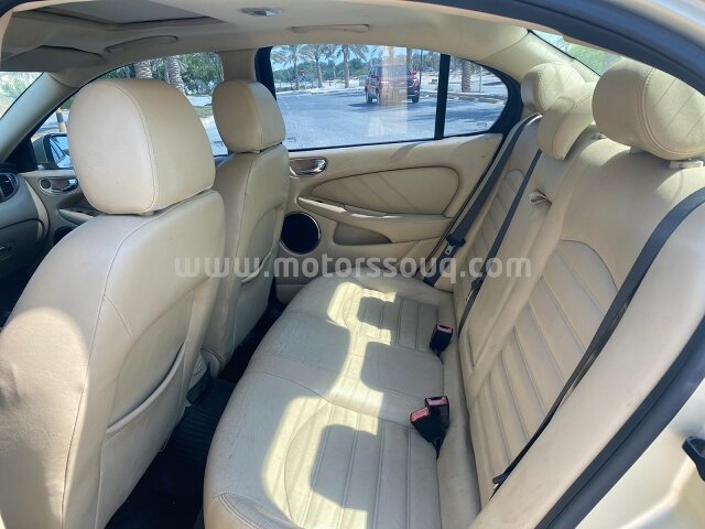 2009 جاغوار إف بايس