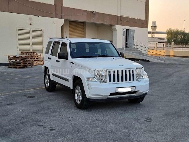 2011 جيب شيروكي