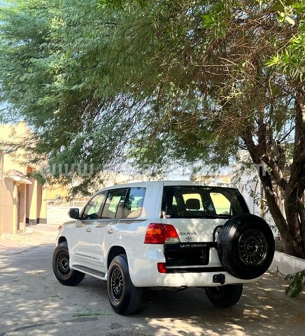 2008 تويوتا لاند كروزر