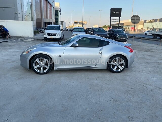 2009 Nissan ZX