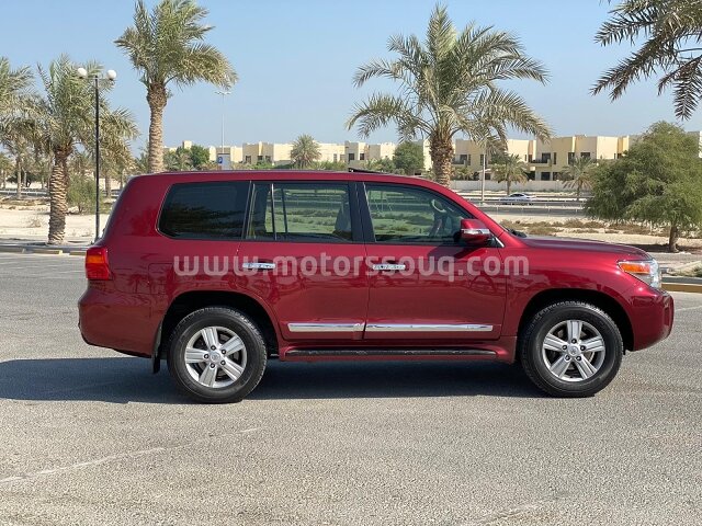 2013 Toyota Land Cruiser