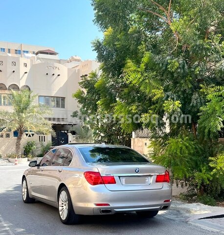 2009 بي إم دبليو 750