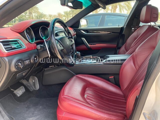 2015 Maserati Ghibli