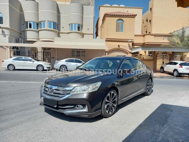 2016 هوندا أكورد