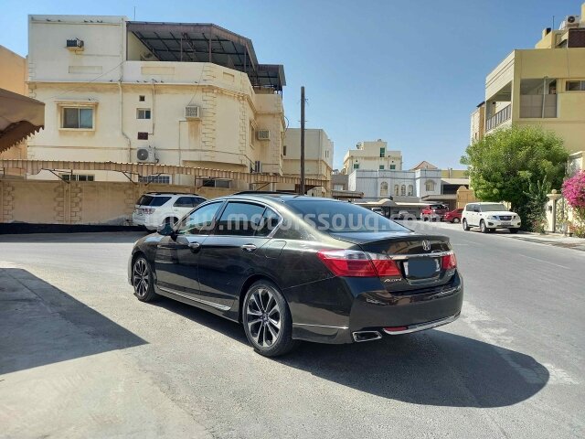 2016 هوندا أكورد