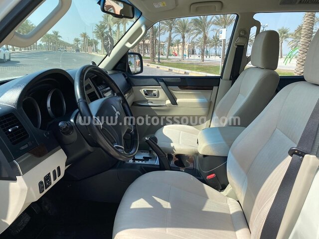 2016 Mitsubishi Pajero