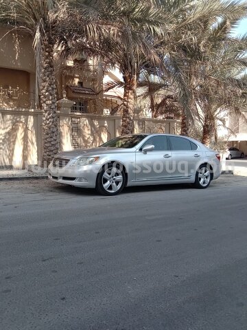 2009 لكزس إل إس