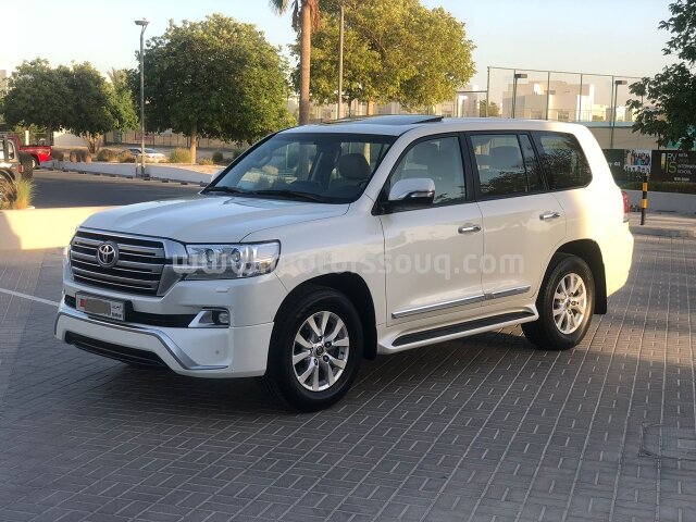 2016 Toyota Land Cruiser
