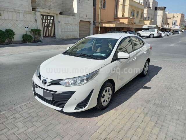 2019 تويوتا يارس