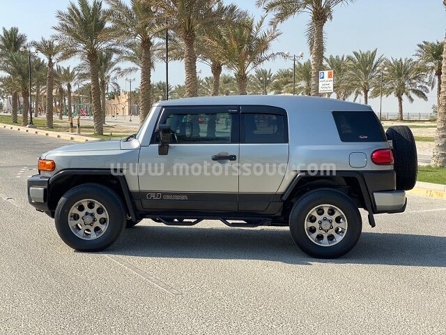 2012 Toyota FJ