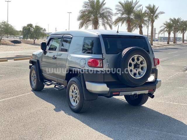 2012 Toyota FJ