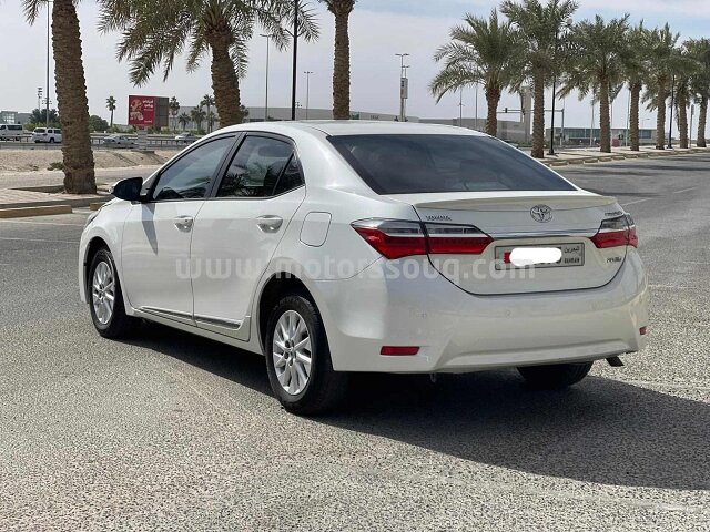 2018 تويوتا كورولا