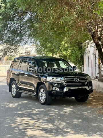 2016 Toyota Land Cruiser