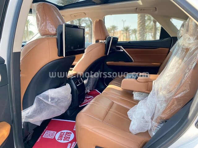 2020 لكزس آر إكس