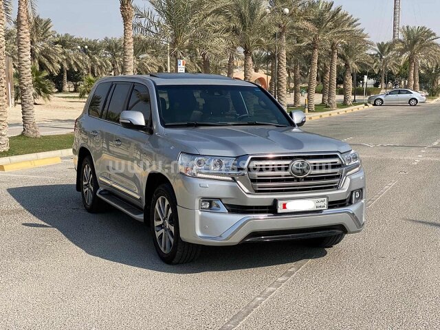2018 Toyota Land Cruiser