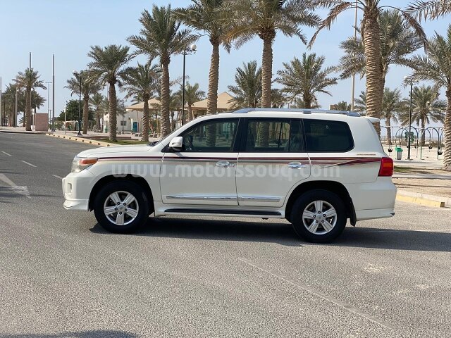 2013 Toyota Land Cruiser