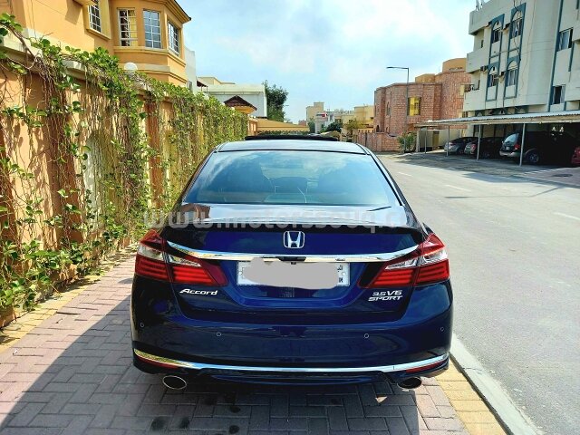 2017 هوندا أكورد
