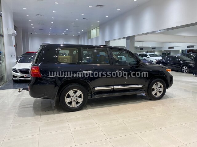 2013 Toyota Land Cruiser