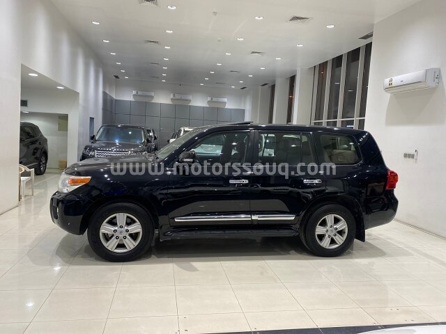 2013 Toyota Land Cruiser