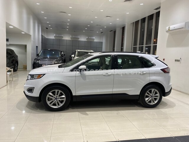 2016 Ford Edge