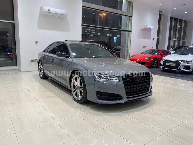2015 Audi S8