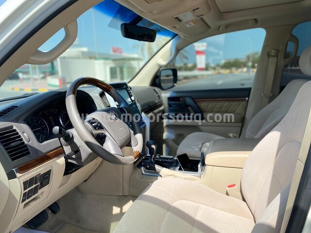 2018 Toyota Land Cruiser
