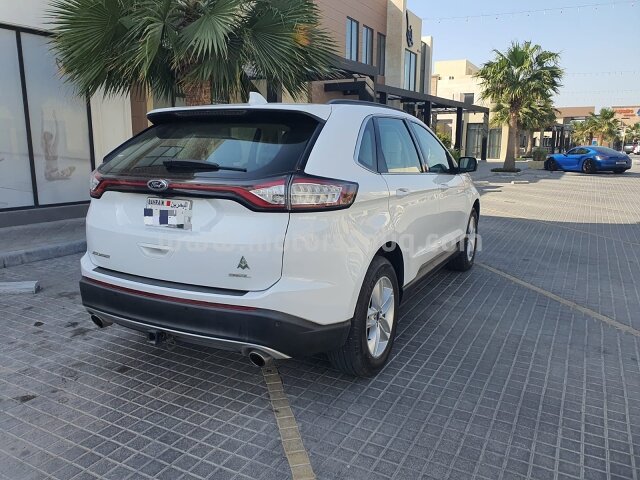 2016 فورد إيدج