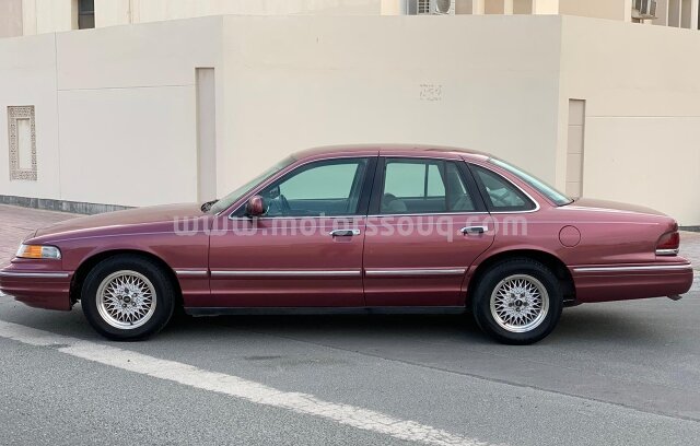 1996 فورد كراون فيكتوريا