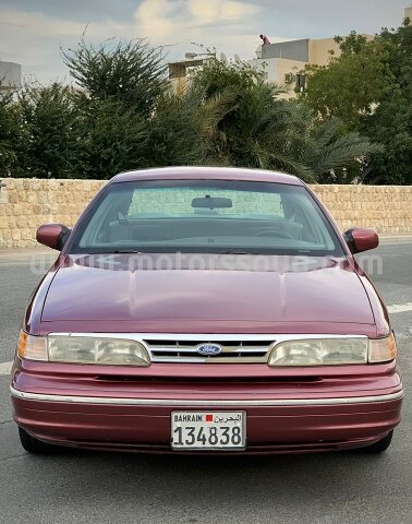 1996 فورد كراون فيكتوريا