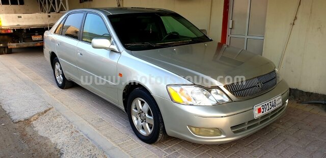 2005 تويوتا أفالون