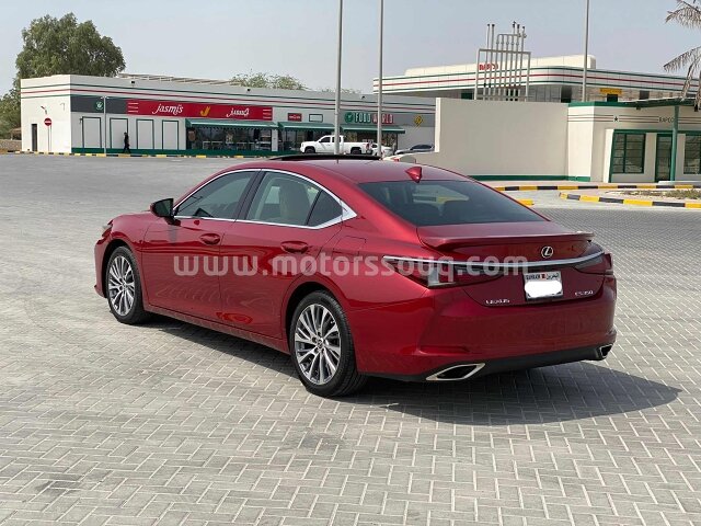 2019 Lexus ES
