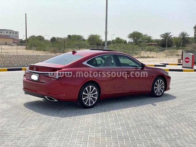 2019 Lexus ES