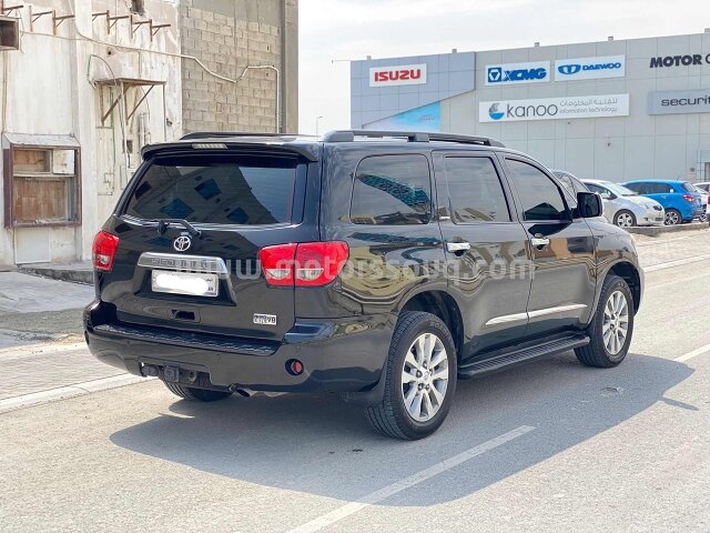 2014 Toyota Sequoia