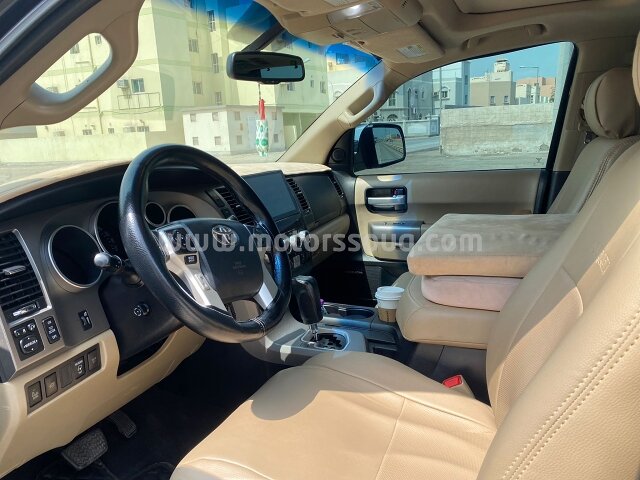 2014 Toyota Sequoia