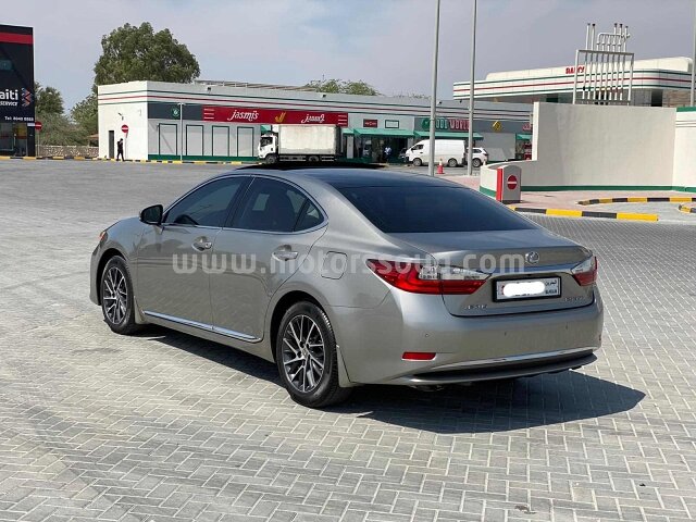 2018 Lexus ES