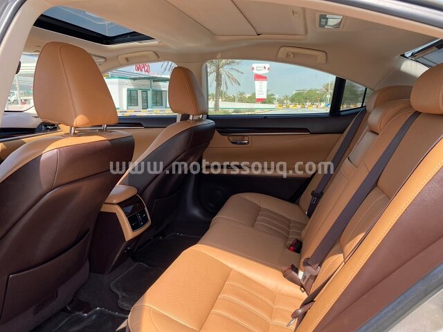 2018 Lexus ES