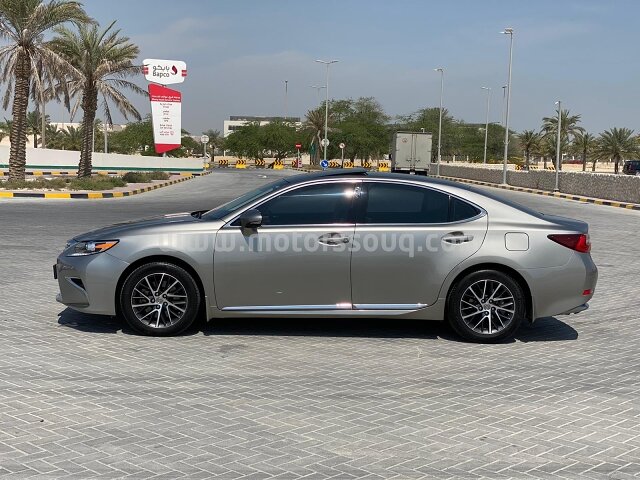 2018 Lexus ES