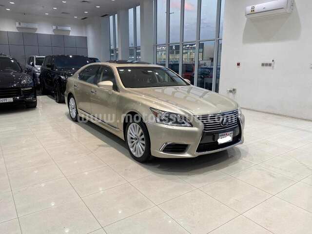 2015 Lexus LS