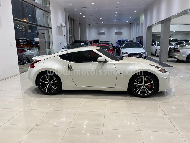 2018 Nissan ZX