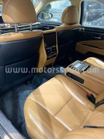 2013 Lexus LS