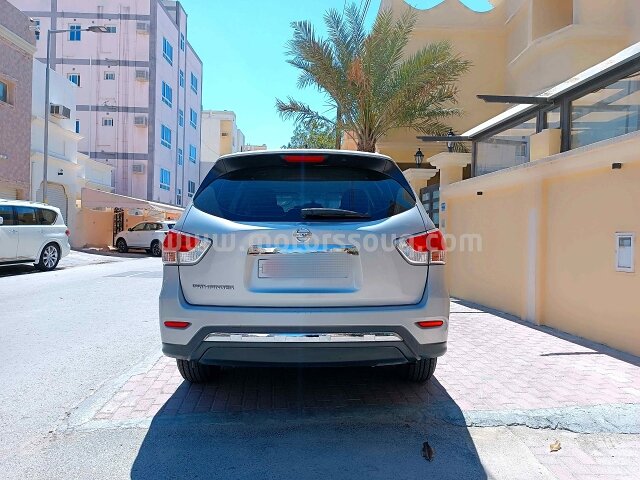2015 نيسان باث فايندر