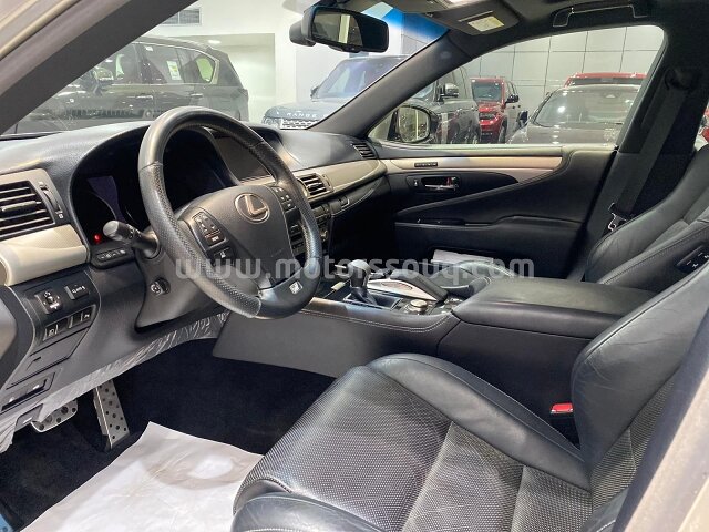 2016 Lexus LS