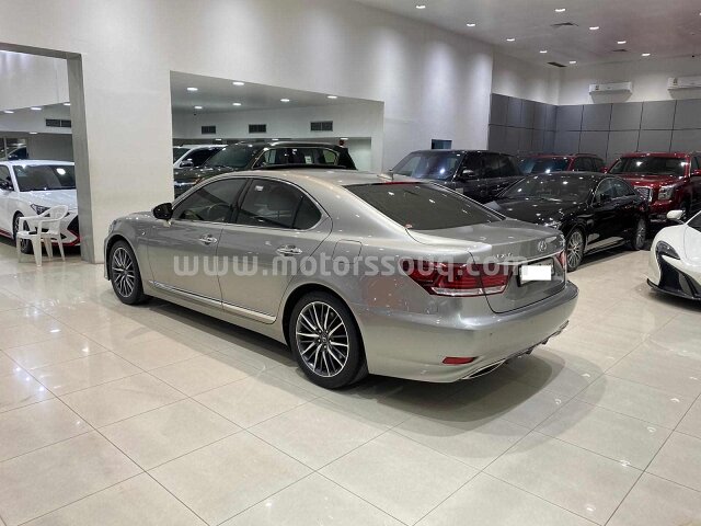 2016 Lexus LS