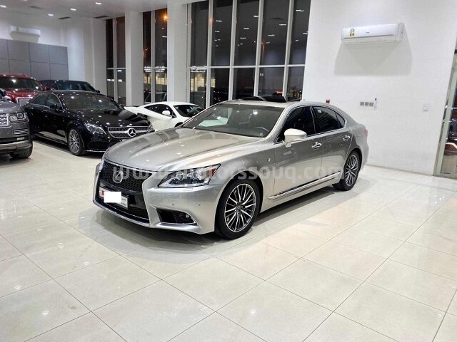 2016 Lexus LS
