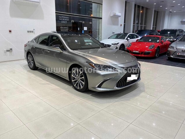 2019 Lexus ES