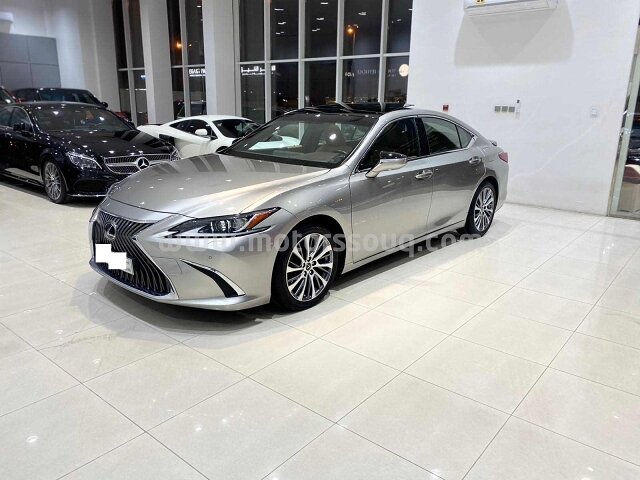 2019 Lexus ES